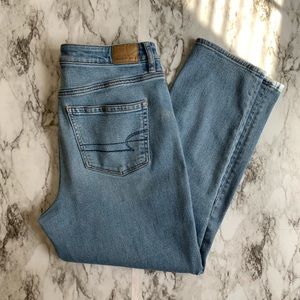 American Eagle Stretch Mom Jeans
